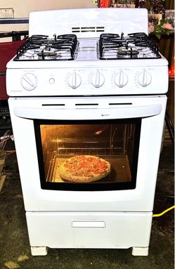 HOTPOINT 24” GAS STOVE