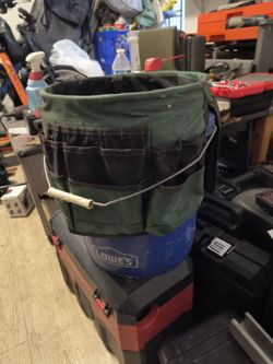 Work bucket with caddy