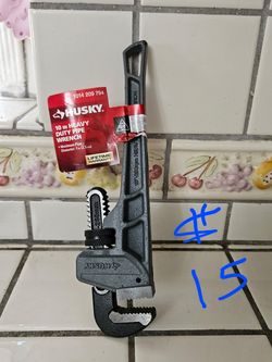 Husky pipe wrench