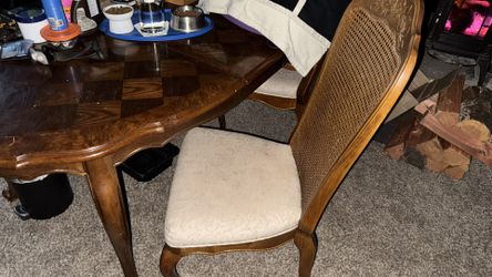 Antique Dining Table w/ 2 leaf Extensions & 6 Chairs