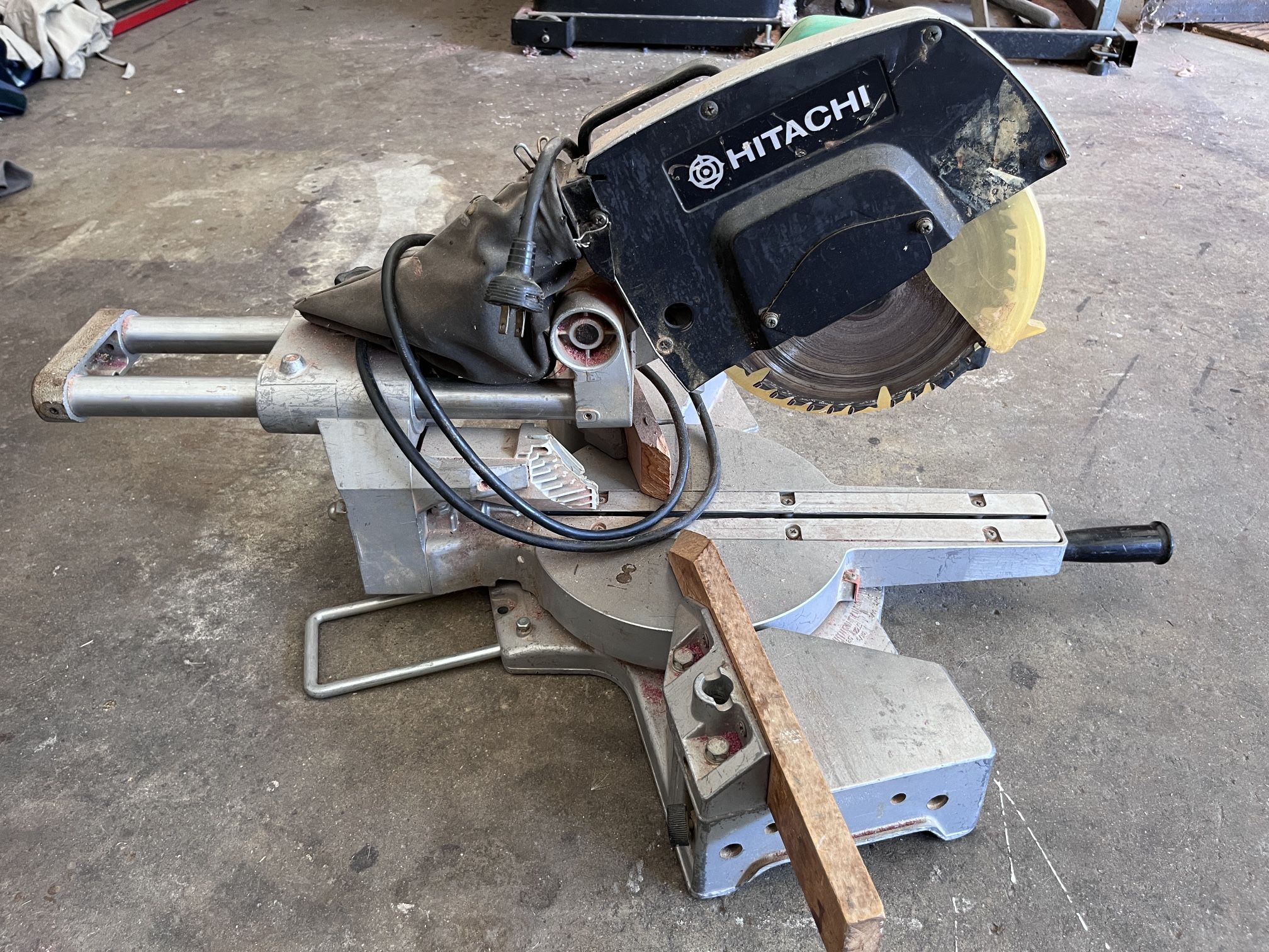 Hitachi Miter Saw