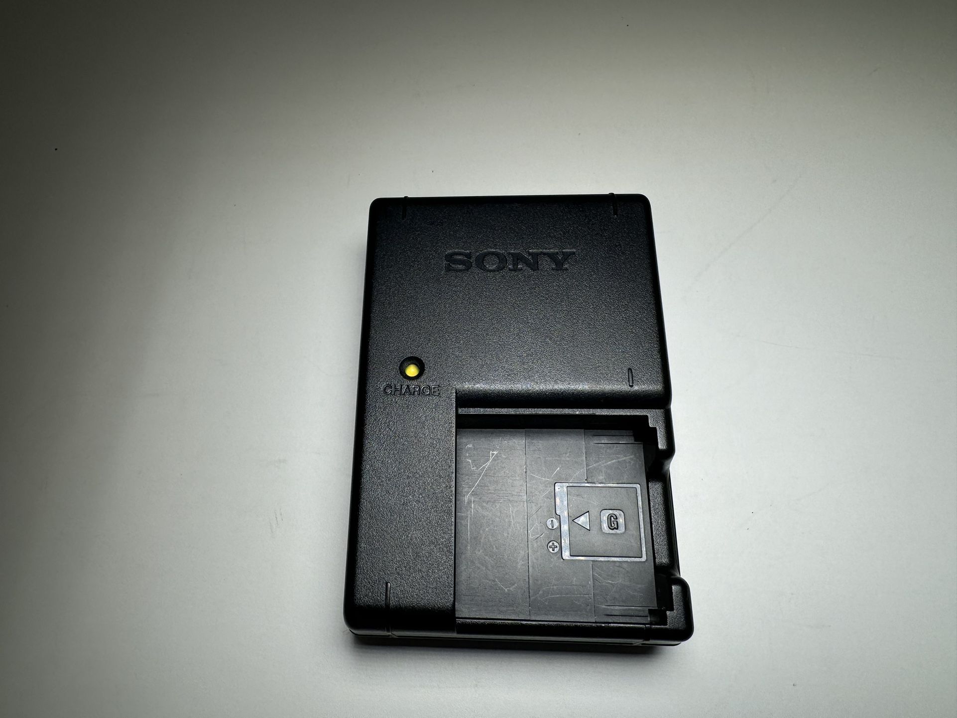 Sony Original OEM BC-CSGC Type "G" Battery Charger For Sony Cybershot Cameras
