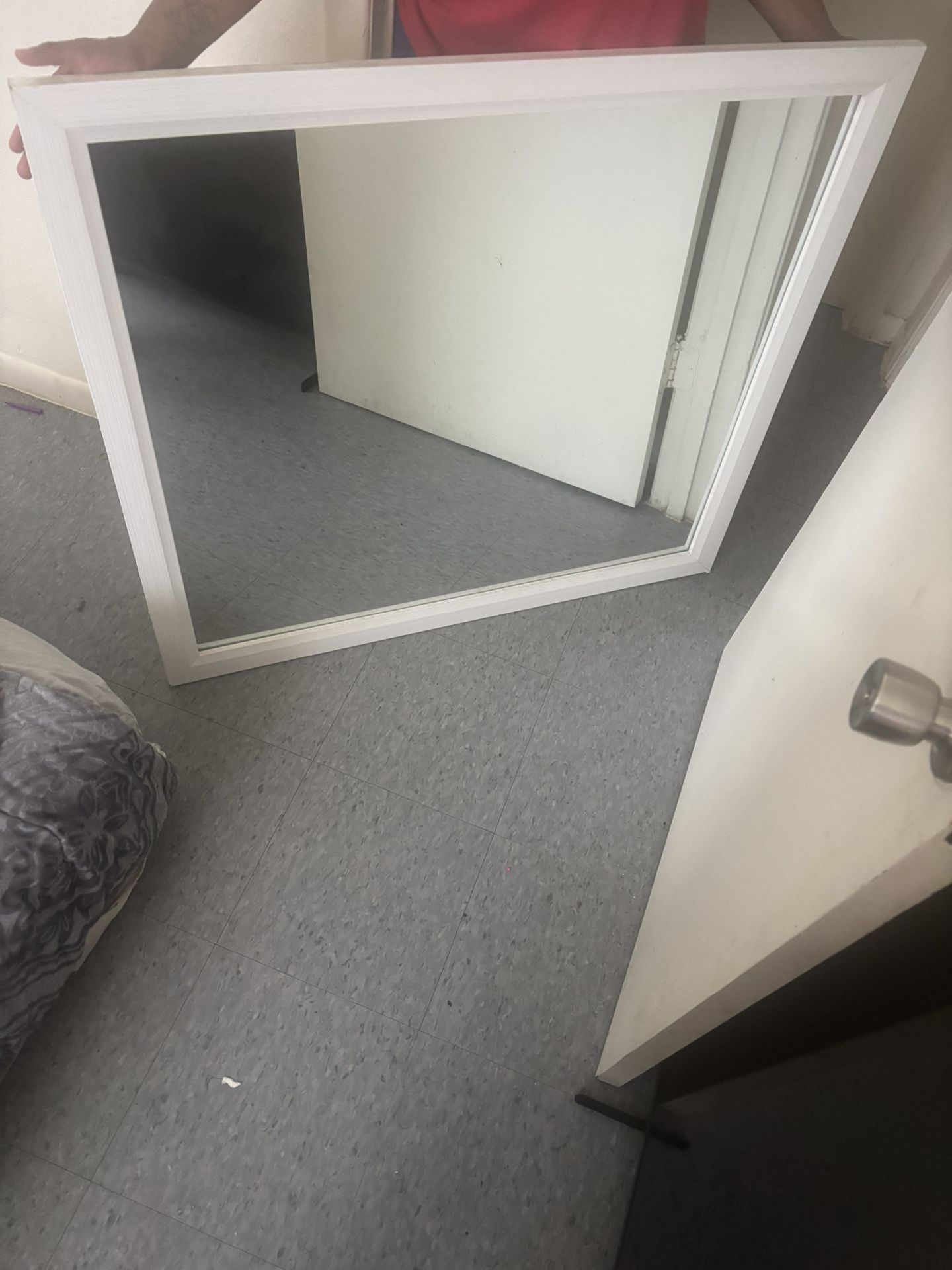 Dresser mirror