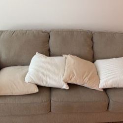 sofa for sell 
