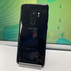 Samsung Galaxy S9 plus 64gb Factory Unlocked Comes with store warranty 