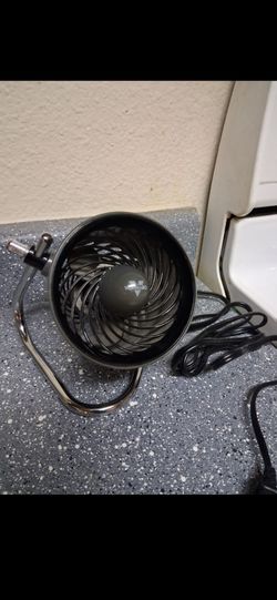 Desk or hanging fan Pickup 3-8:30 pm rainbow/charleston cash only moving sale