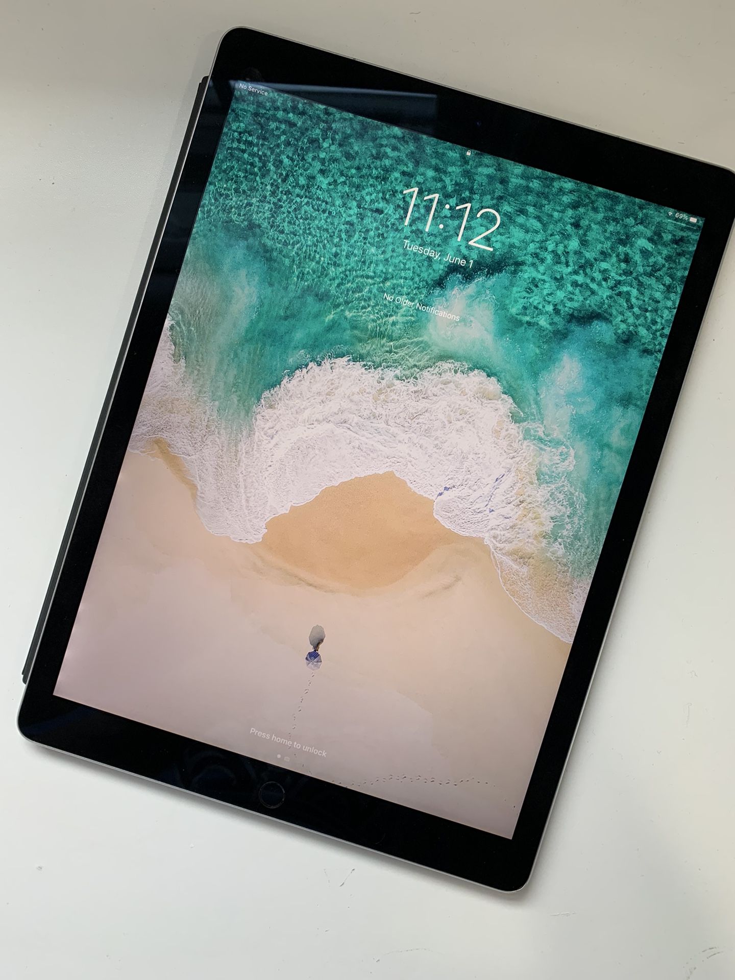 Ipad Pro 2nd Generation with Apple pencil, smart keyboard, and folding case