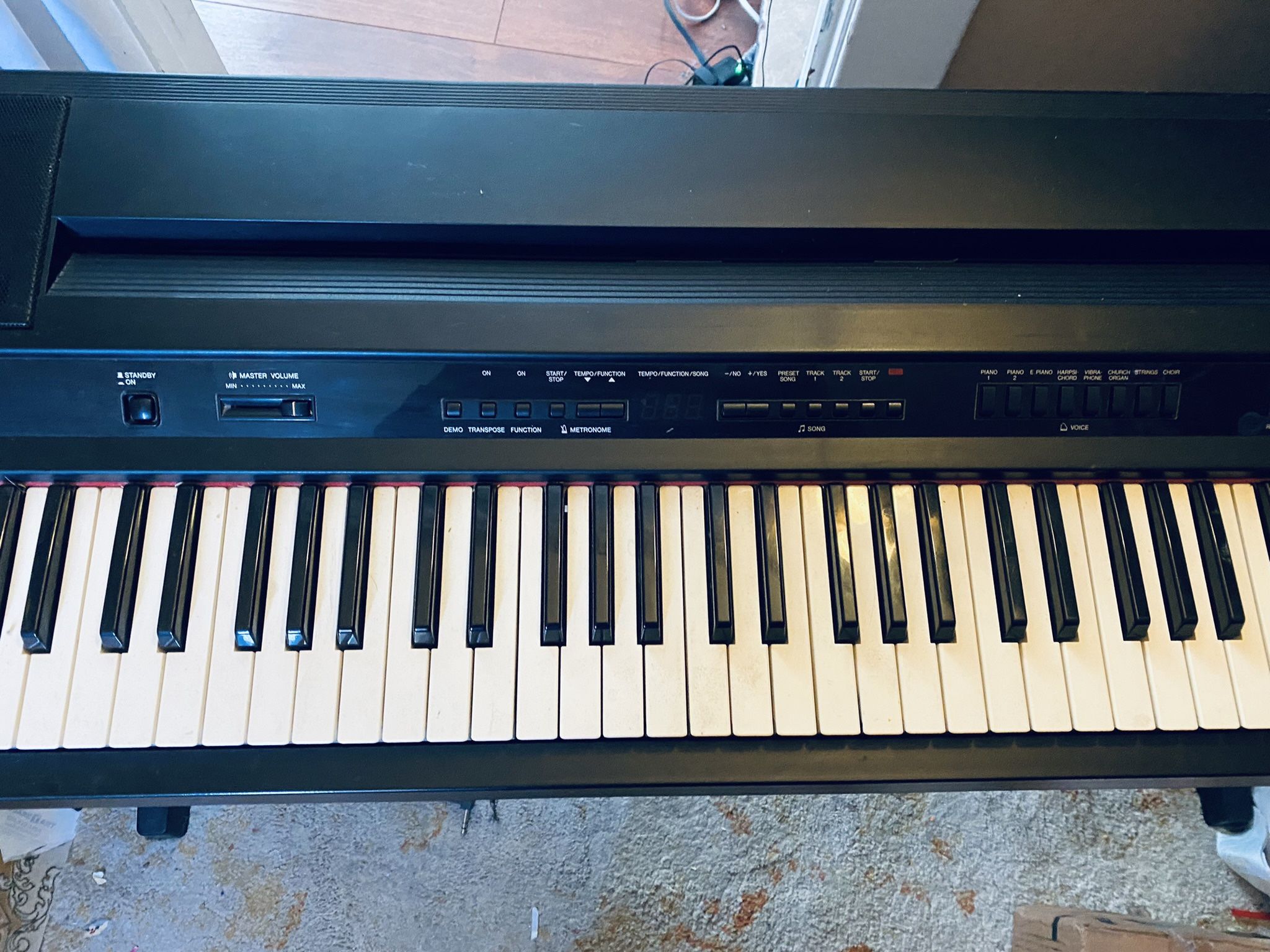 Yamaha YPP-200 88-Key Keyboard Piano With Stand