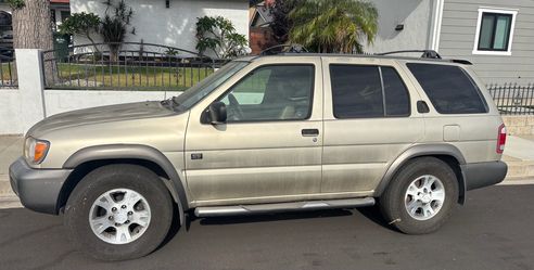 1999 Nissan Pathfinder