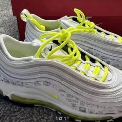 Size 7 Nike Air Max