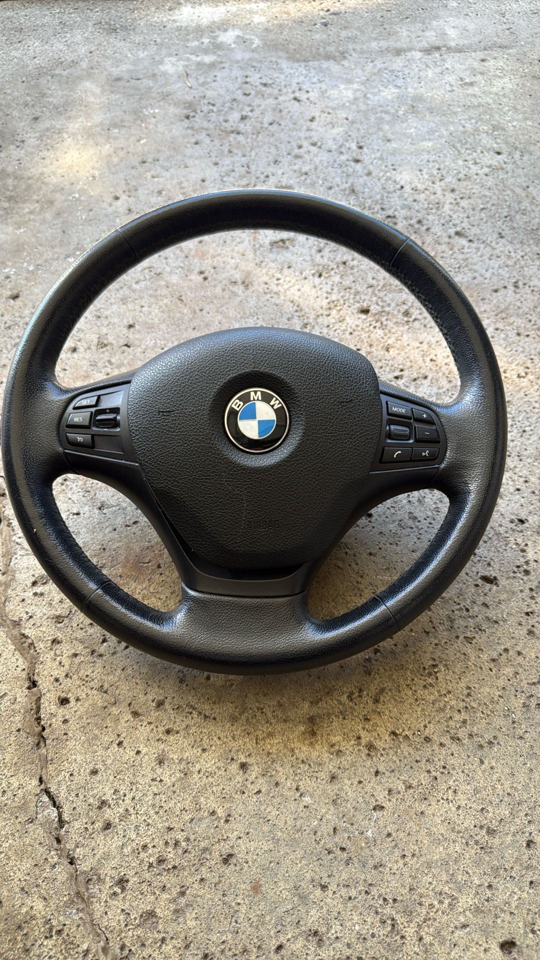 Steering Wheel Complete For BMW 328i 2013 Good Condition $ 250