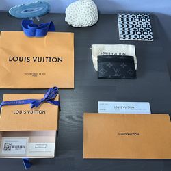 Louis Vuitton Black Monogram Logo Men's Credit Card Wallet with Box and Dust Bag