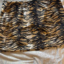 Guess Leopard  Print Skirt 