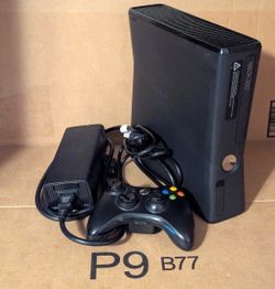 Xbox 360 Console w/ Controller