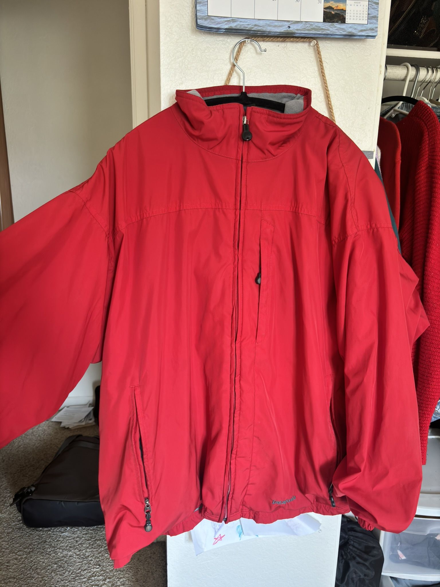 Patagonia Men's Red Zip-Up jacket