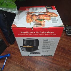 6 Quart Gourmia Air Fryer - Only Used Once