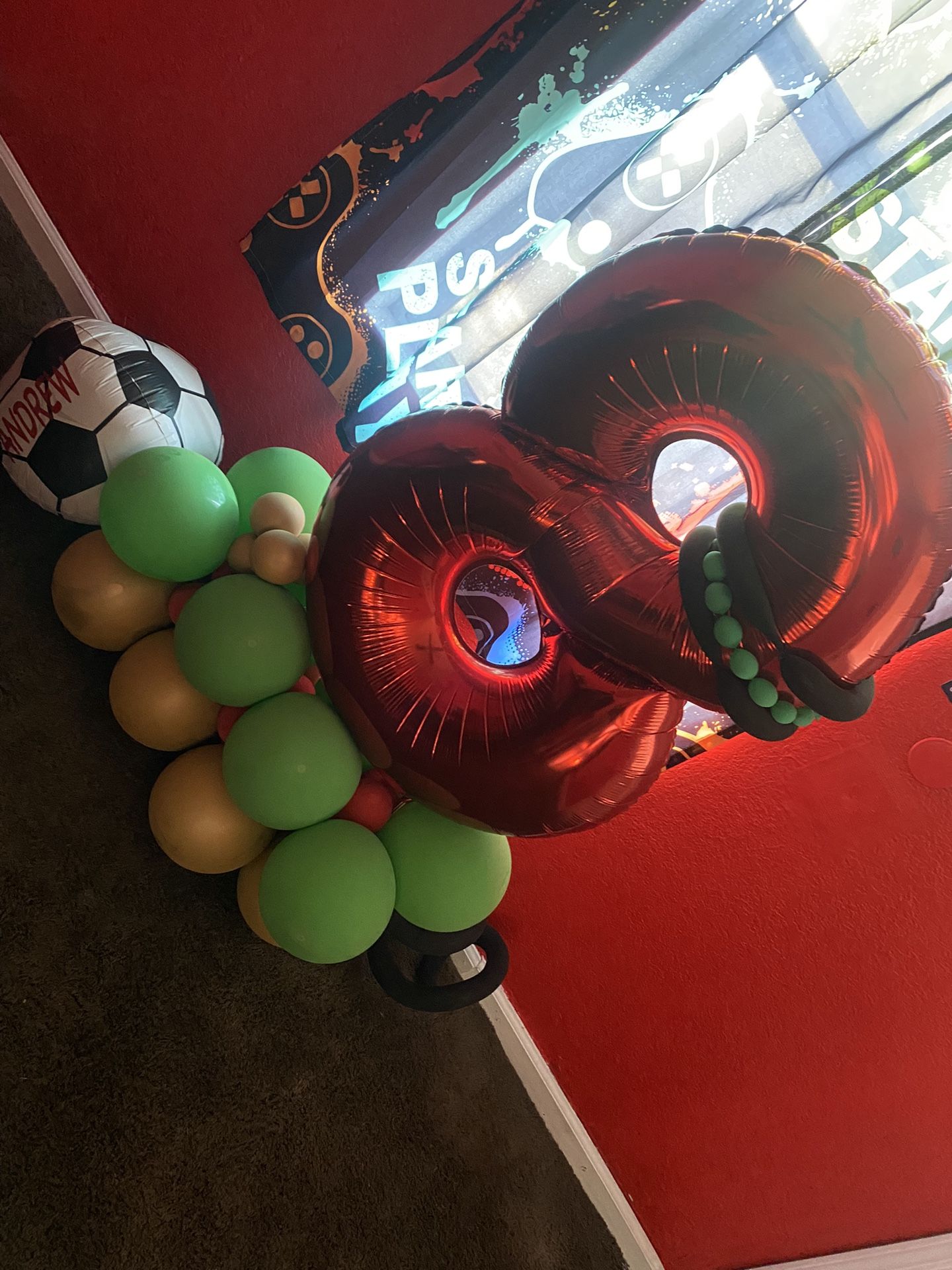 Birthday Balloon Stand 8th Free