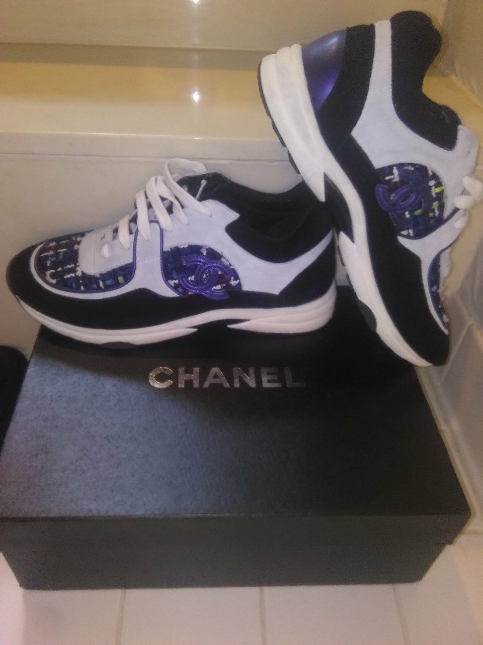 2019 CHANEL SUEDE TRAINERS (SIZE:8/9)
