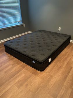 Queen mattress