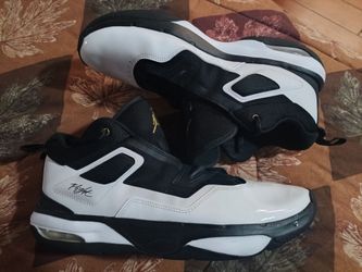Jordon flight mid top basketball sneakers