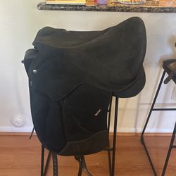 Wintec Saddle Like New