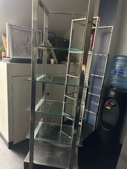 2 GLASS SHELVES FREE