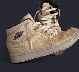 Jordan 1s size:9.5