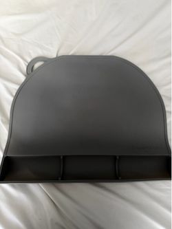 New gray baby’s silicone placement