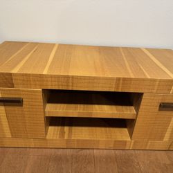 Used Media Table