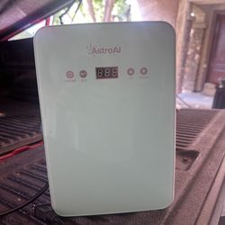 AstroAi Mini Fridge