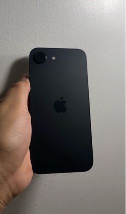 iPhone 16e