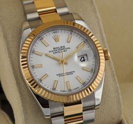 Rolex Datejust 126333 White 41 18k yellow gold