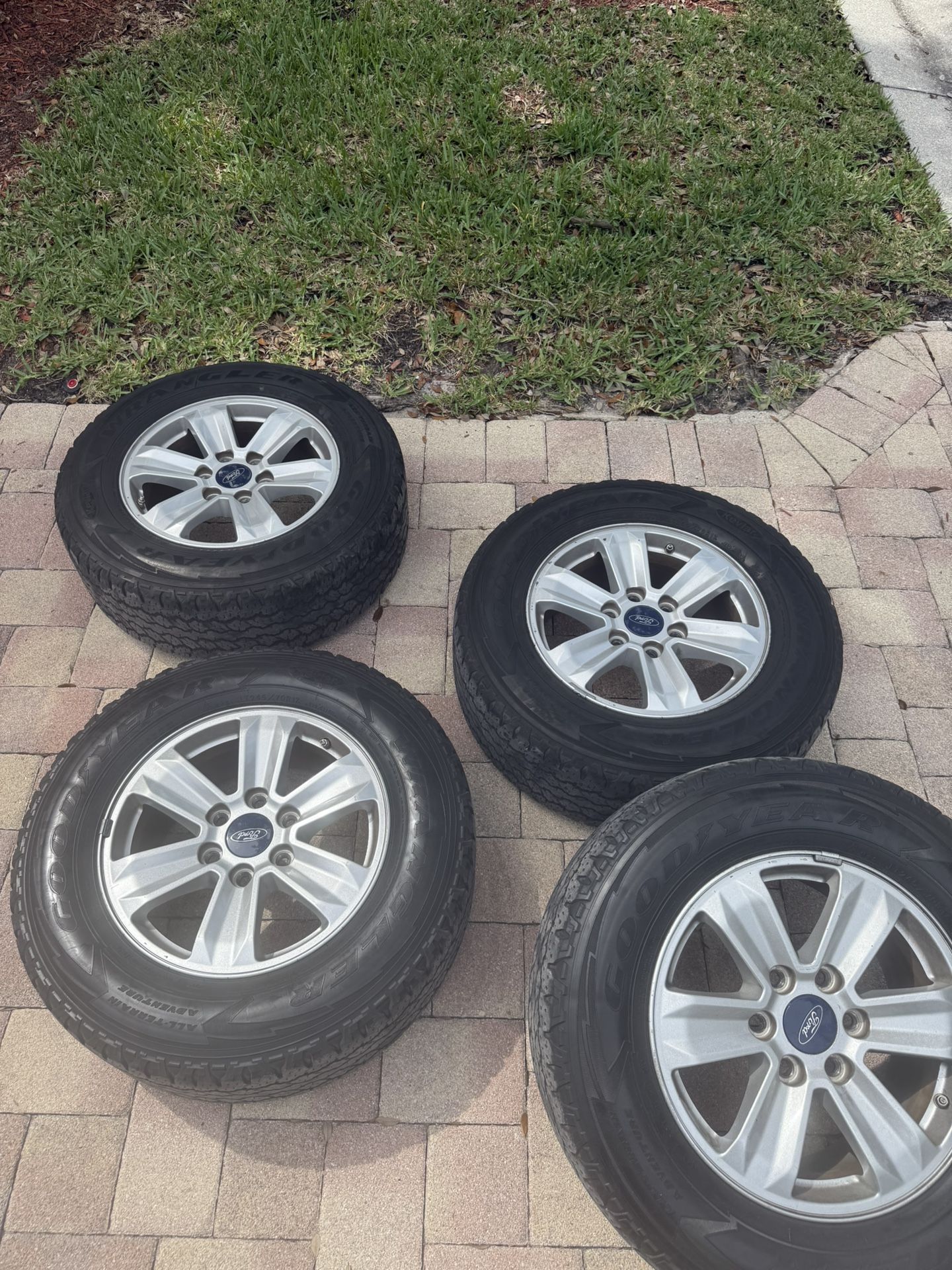 2015 Ford F150 Stock Rims 17” Used Good Condition