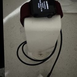 Apple Watch SE & Charger