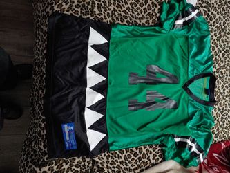 Vendo jersey de futbol americano autentica de maldita vecinda. Es original y solo hicieron 15 para la banda y crew