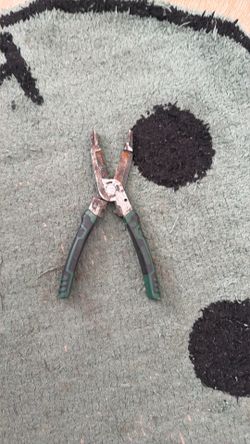 screw extraction pliers