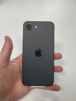 iPhone 16e