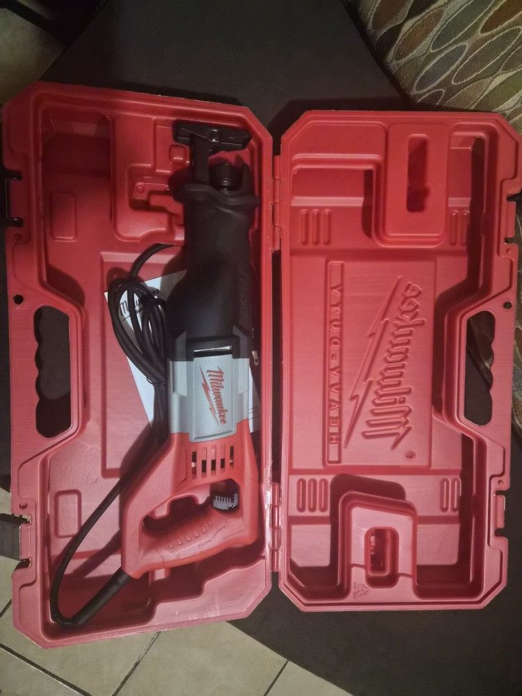 Milwaukee Reciprocating Saw