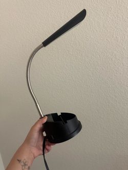 Desk lamp