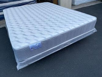 Queen Royal Supreme Mattress and Boxspring!
