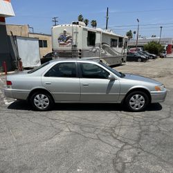 2000 Toyota Camry