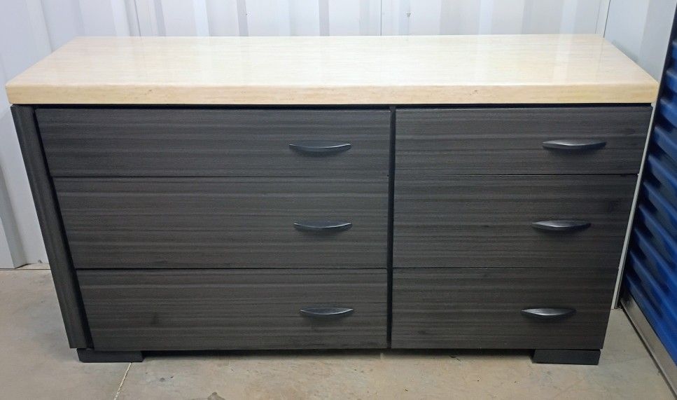 6 Drawer Dresser With Optional Mirror 