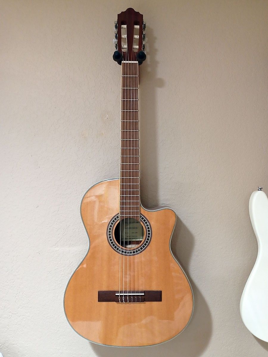 NEW Classical Nylon String Guitar