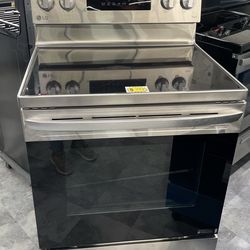 LG Electric stove glass top with air fry
