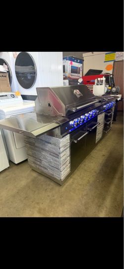 Bbq grill island Kirkland signature 12 burner gas propane