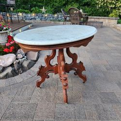 Lovely Antique Oval Marble Top Table with Fancy Wooden Legs 