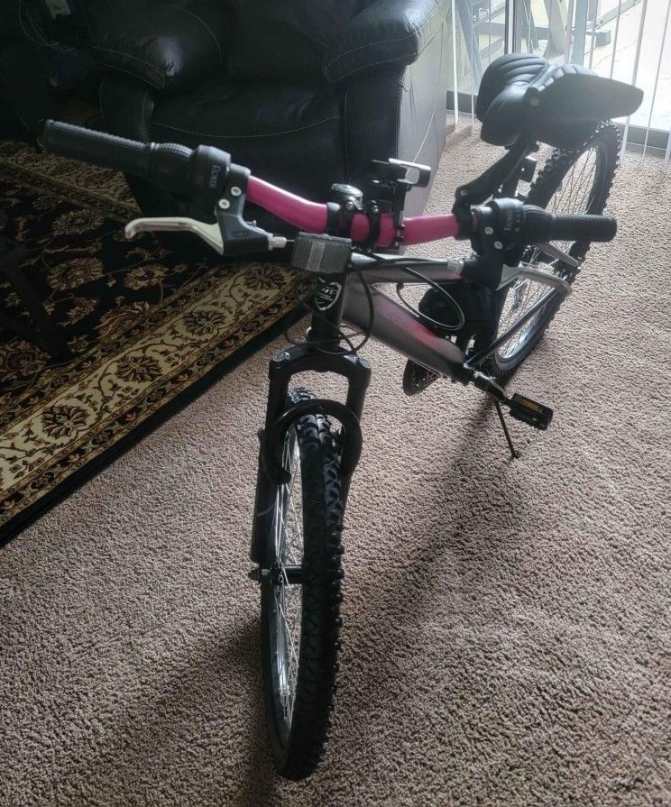 Bike Black And Pink 24" Still New