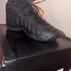 New nike little posite one