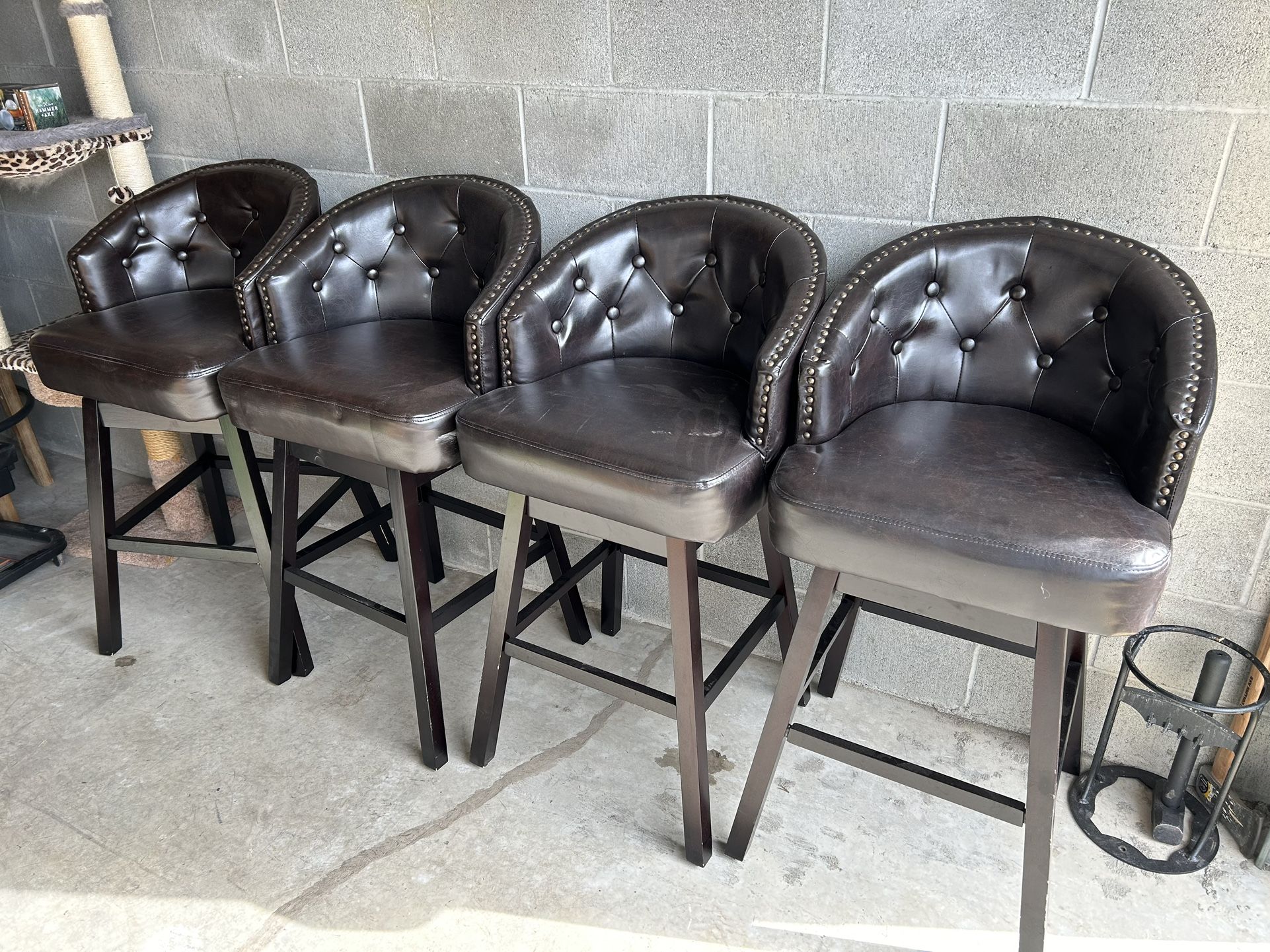 4 Tufted Swivel Bar Stools