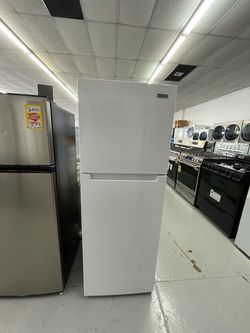Vissani 21in 10.1 Cu Ft Capacity Top Freezer Refrigerator white - 1 Years Warranty